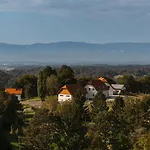 בית הארחה Hisa Na Ravnah 3*