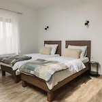 Hisa Na Ravnah בית הארחה