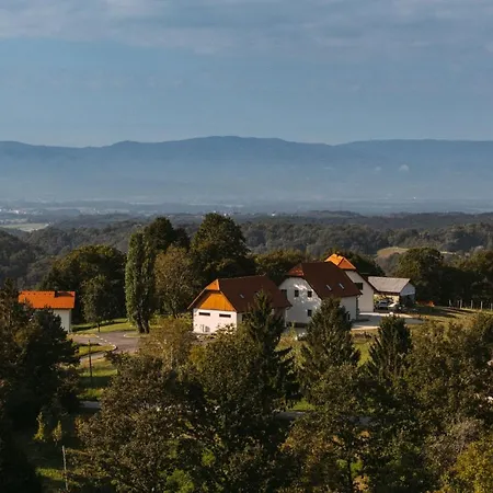 Gæstehus Hisa Na Ravnah 3*