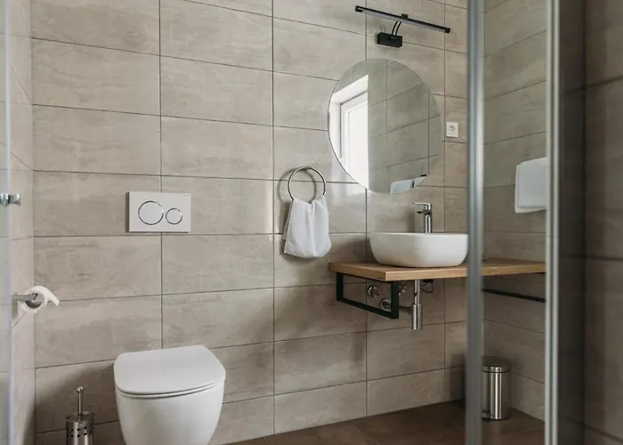 Hisa Na Ravnah Gasthuis