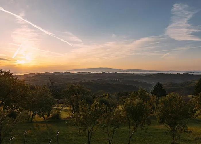 Hisa Na Ravnah Gasthuis Pišece