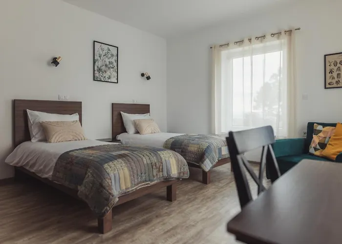 Hisa Na Ravnah Pišece